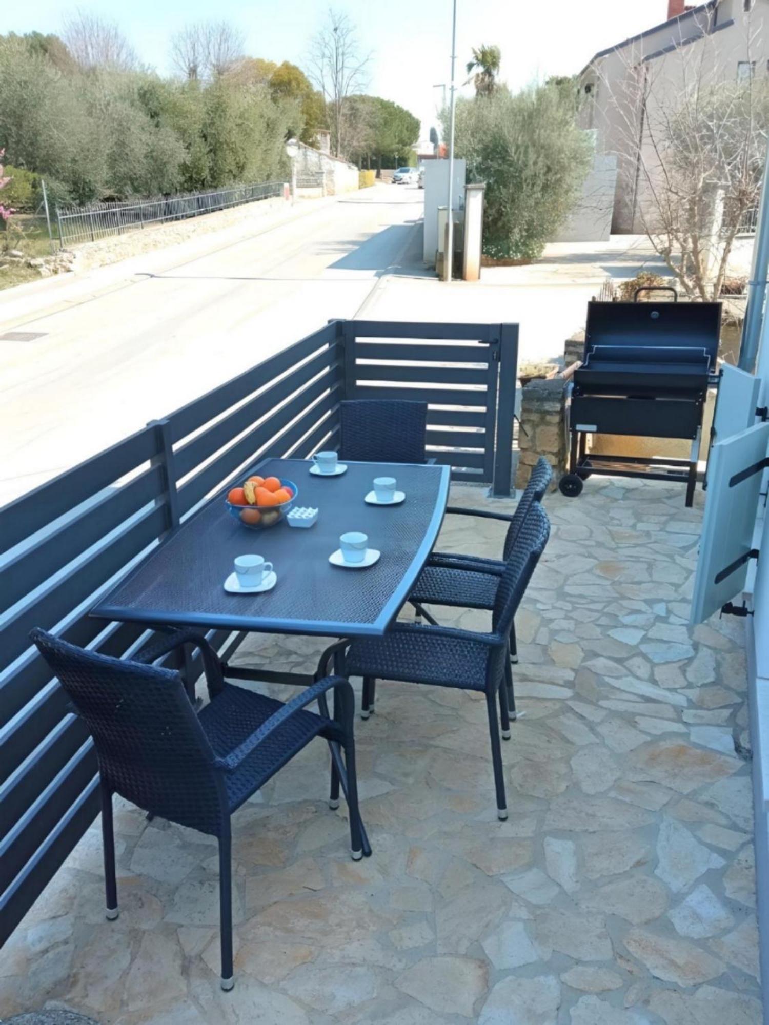 Apartment Valentino Tar-Vabriga Bagian luar foto