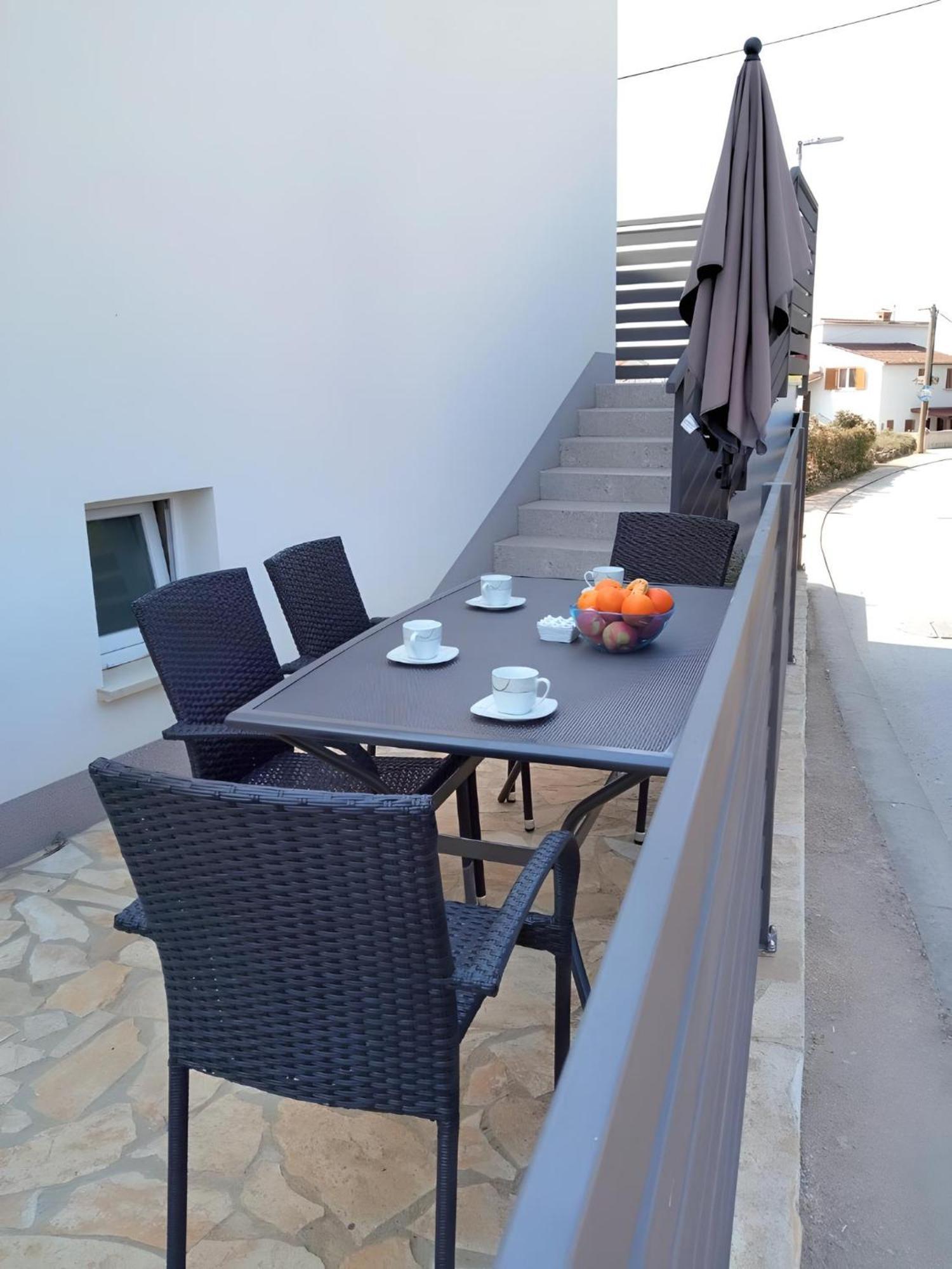 Apartment Valentino Tar-Vabriga Bagian luar foto